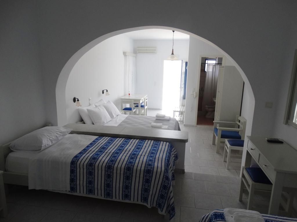 Castelopetra Aparthotel Katapola Exterior photo